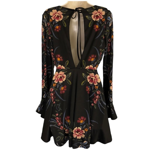 Free People Fit Flare Short Black Open Back Bell Sleeve Floral Dress Size S - Picture 7 of 13